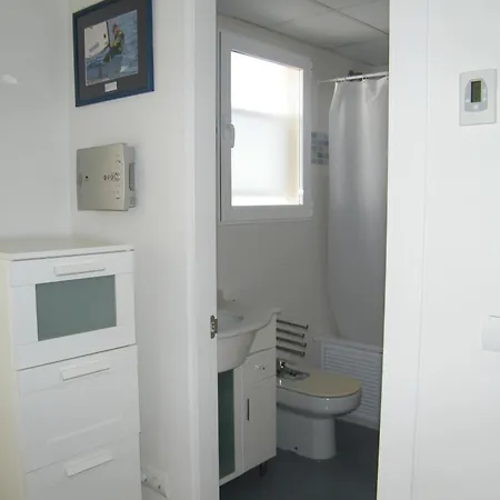 En Playa De Gandia: 1 Dormitorio, Frente Al Mar, A/a, Piscina, Parking, Exclusivo Familias - Es-314-9 Apartment
