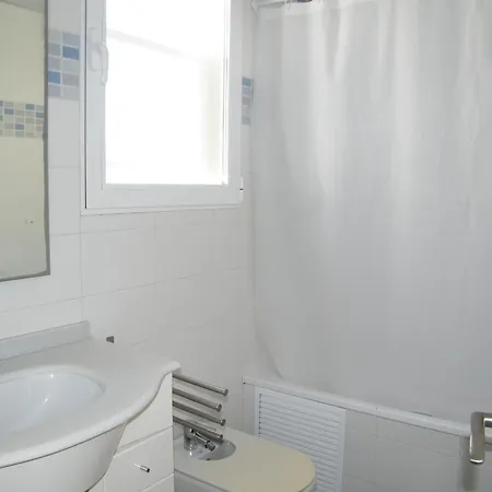 En Playa De Gandia: 1 Dormitorio, Frente Al Mar, A/a, Piscina, Parking, Exclusivo Familias - Es-314-9