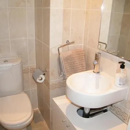 En Playa De Gandia: 1 Dormitorio, Frente Al Mar, A/a, Piscina, Parking, Exclusivo Familias - Es-314-9 * Gandia
