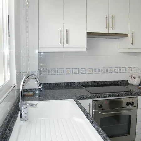 En Playa De Gandia: 1 Dormitorio, Frente Al Mar, A/a, Piscina, Parking, Exclusivo Familias - Es-314-9 Apartment