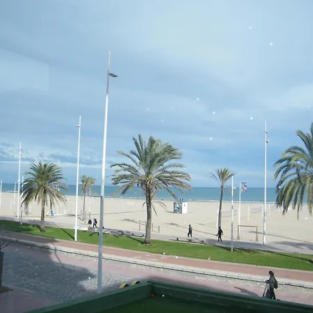 En Playa De Gandia: 1 Dormitorio, Frente Al Mar, A/a, Piscina, Parking, Exclusivo Familias - Es-314-9 Apartment *