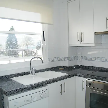 Apartment En Playa De Gandia: 1 Dormitorio, Frente Al Mar, A/a, Piscina, Parking, Exclusivo Familias - Es-314-9 Gandia
