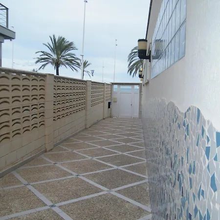 En Playa De Gandia: 1 Dormitorio, Frente Al Mar, A/a, Piscina, Parking, Exclusivo Familias - Es-314-9 * Gandia