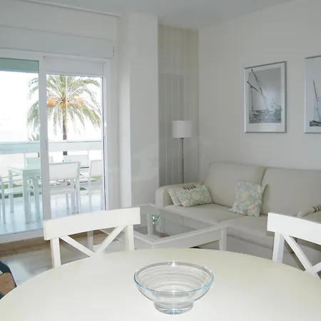 En Playa De Gandia: 1 Dormitorio, Frente Al Mar, A/a, Piscina, Parking, Exclusivo Familias - Es-314-9 Apartment