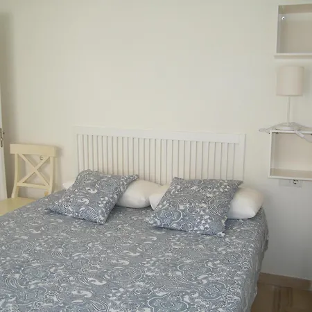 En Playa De Gandia: 1 Dormitorio, Frente Al Mar, A/a, Piscina, Parking, Exclusivo Familias - Es-314-9 *