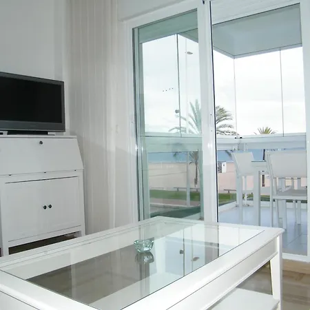 En Playa De Gandia: 1 Dormitorio, Frente Al Mar, A/a, Piscina, Parking, Exclusivo Familias - Es-314-9 Gandia