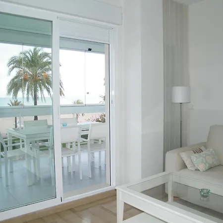 En Playa De Gandia: 1 Dormitorio, Frente Al Mar, A/a, Piscina, Parking, Exclusivo Familias - Es-314-9 Apartment *