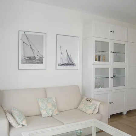 En Playa De Gandia: 1 Dormitorio, Frente Al Mar, A/a, Piscina, Parking, Exclusivo Familias - Es-314-9