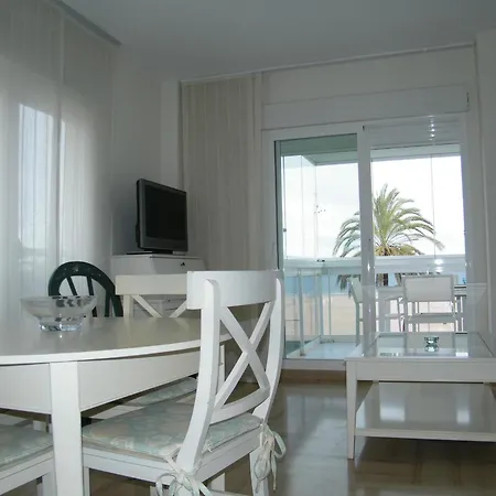 En Playa De Gandia: 1 Dormitorio, Frente Al Mar, A/a, Piscina, Parking, Exclusivo Familias - Es-314-9 Apartment *